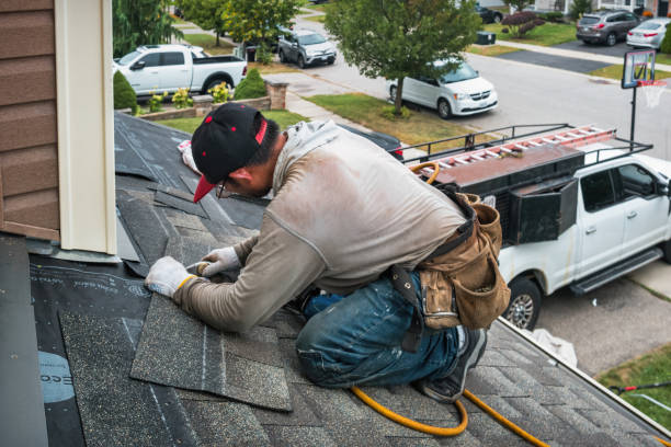 Professional Roofing technician working in Walburg, TX